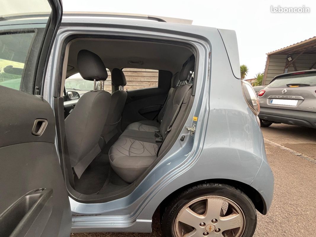CHEVROLET Spark 1.2 i 16V 81 cv * Finition LT / Clim / Détecteur d'obstacle arrière (image 5)