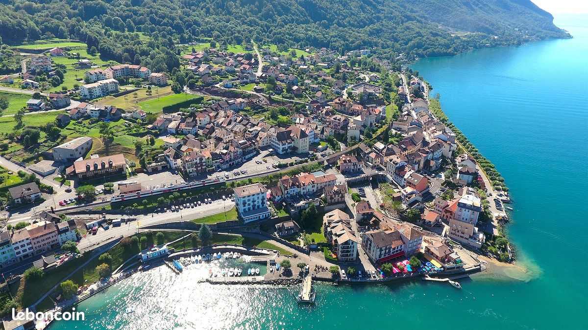 Terrain 535 m² · à Saint-Gingolph · 535 m² · 330 000 €