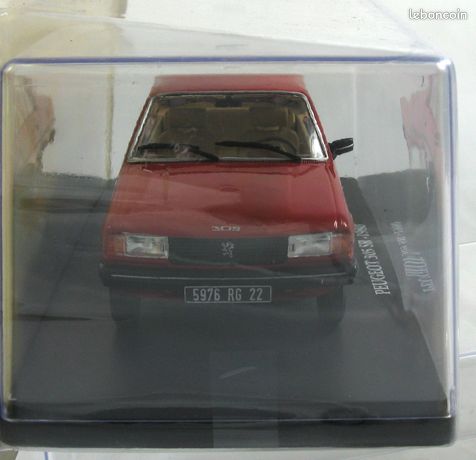 Héco Modelli Resina 1/43 - Peugeot 305 Commerciale Tôlée Blu