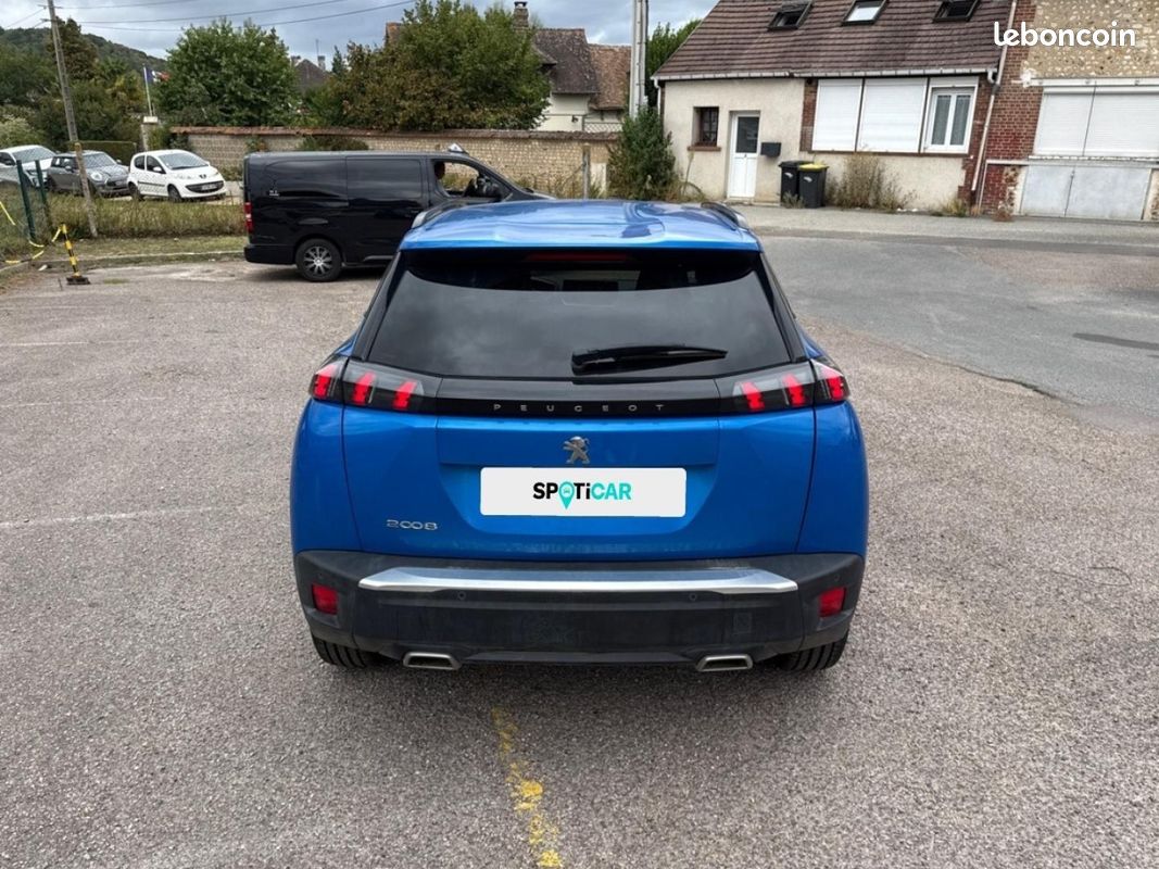 Peugeot 2008 1.2 PureTech 130ch S&S Allure Pack EAT8 (image 21)