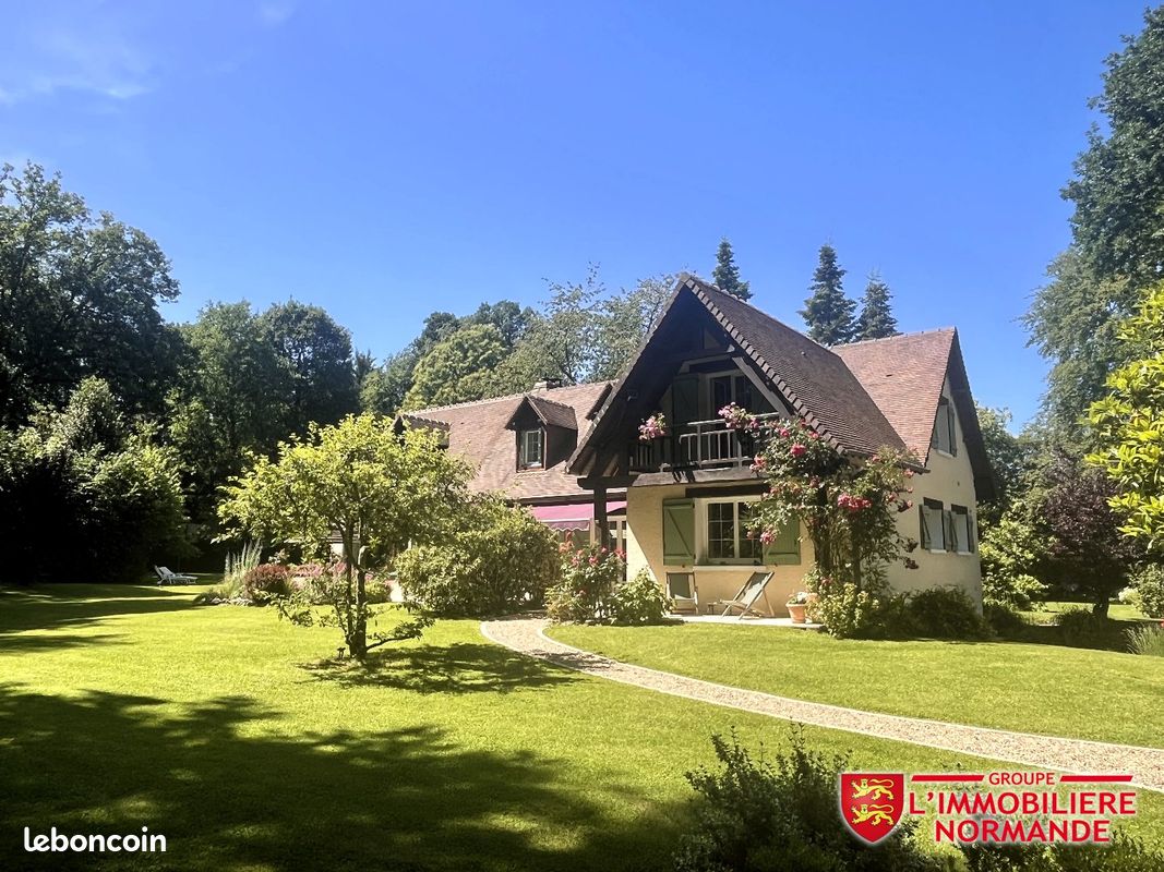 Maison 8 pièces 181 m² · à Houlbec-Cocherel · 181 m² · 488 000 €