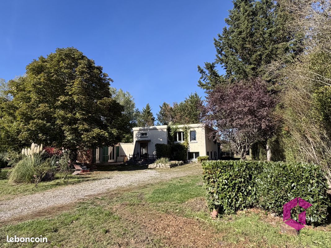 Maison 10 pièces 200 m² · à Lezoux · 200 m² · 192 400 €