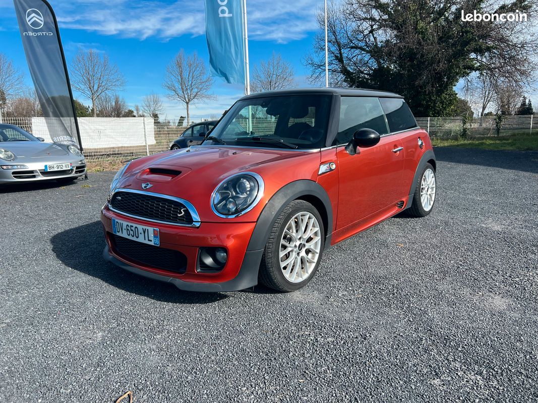 Mini ii hatch r56 (2) 1.6 184 cooper s pack jcw (image 1)