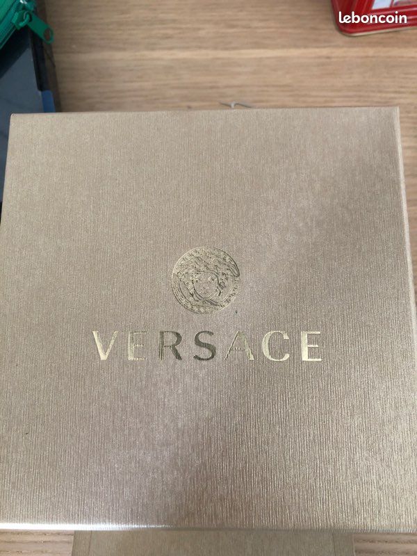 Montre Versace (image 2)