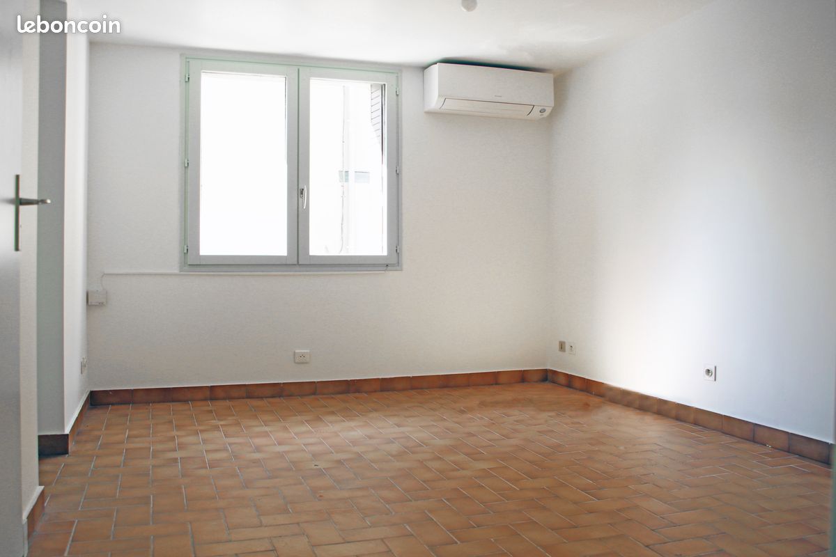 Appartement 1 pièce 18 m² · à Montélimar · 18 m² · 295 €