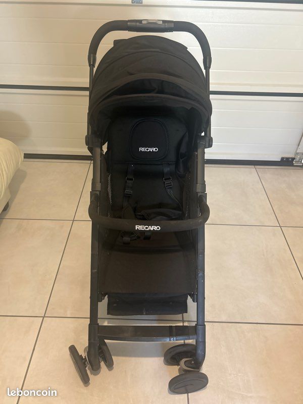 Poussette RECARO compacte multi positions (image 1)
