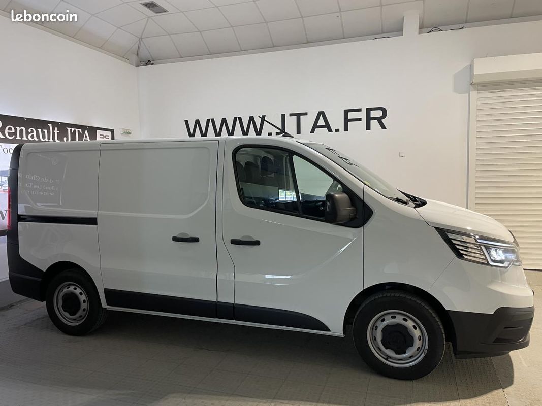 RENAULT TRAFIC L1H1 3000 Kg 2.0 Blue dCi - 130 Euro 6e III FOURGON Fourgon Confort L1H1 PHASE 3 (image 4)
