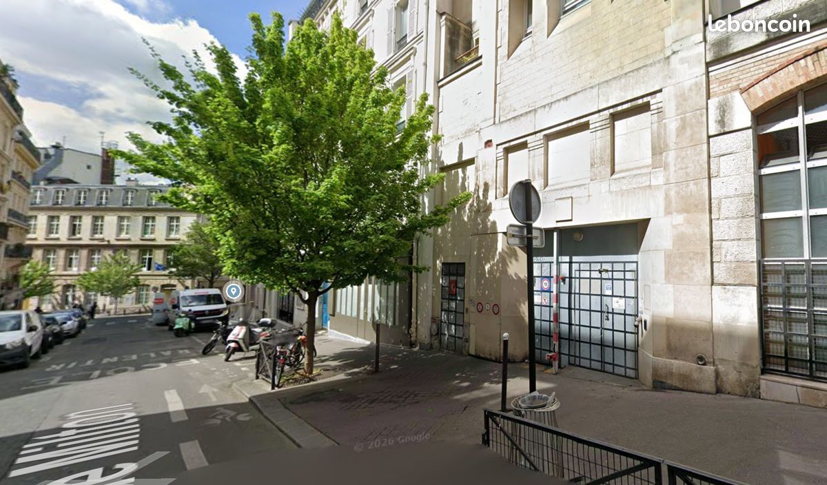 Parking 35 rue Milton · à Paris · 200 €/mois
