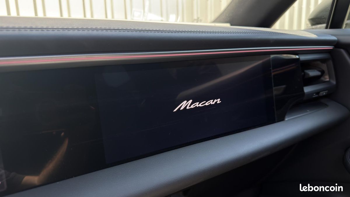 PORSCHE MACAN 4 - 100% Electric - 408 CH - Autonomie 611 km (image 27)