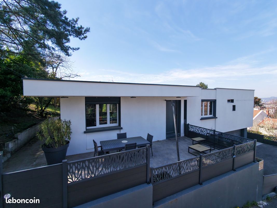 Maison 5 pièces 150 m² · à Saint-Étienne · 150 m² · 299 000 €