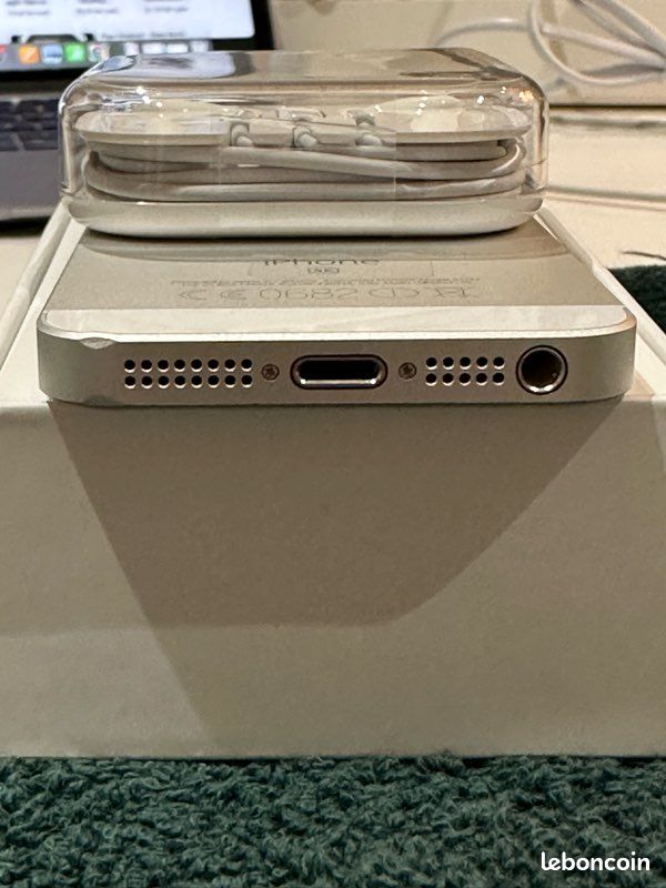 IPhone SE silver 32 GB (parfait état) (image 3)