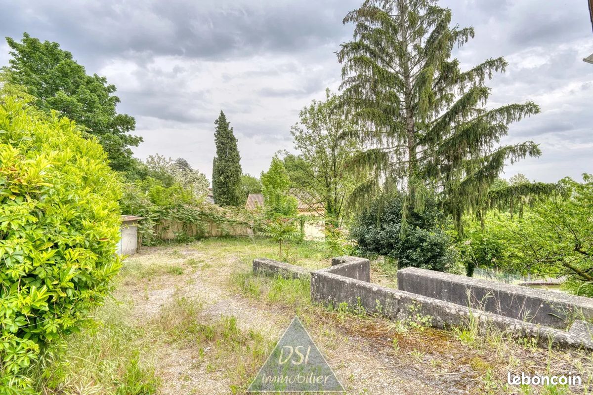 Terrain 5 pièces 578 m² · à Montluel · 578 m² · 164 000 €