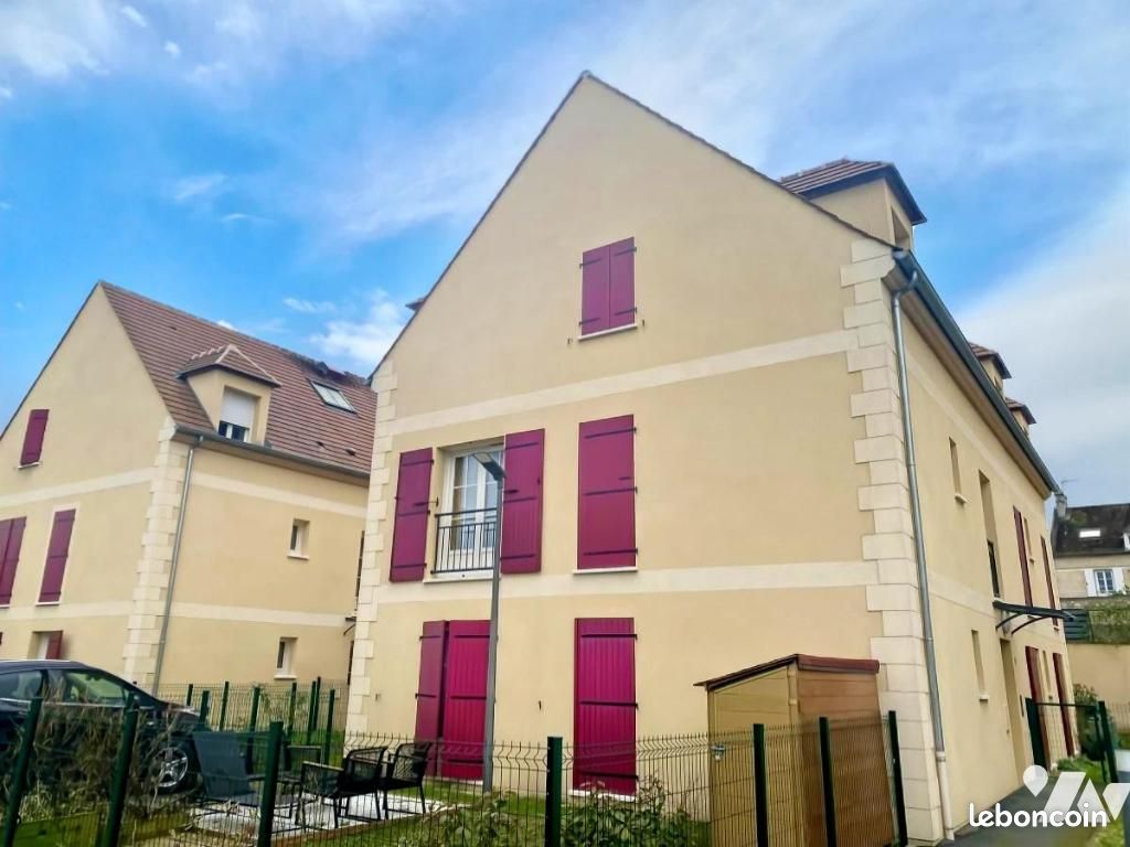 Appartement 3 pièces 48 m² · à Verneuil-en-Halatte · 48 m² · 710 €