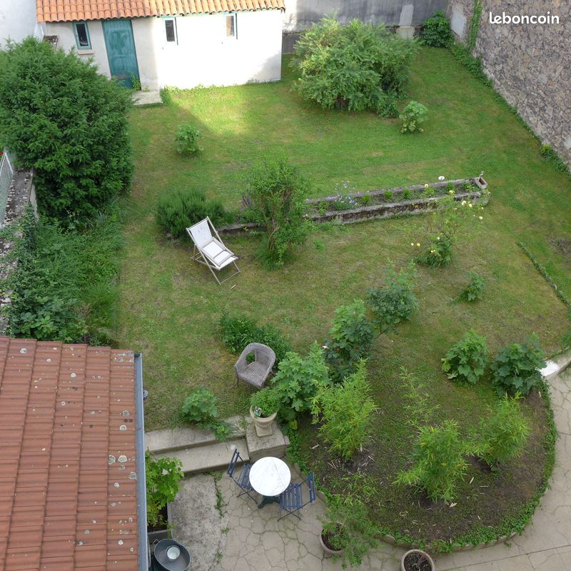 T4 de 89 m2 avec 2 chambres une troisième aménagée dans les combles (image 10)