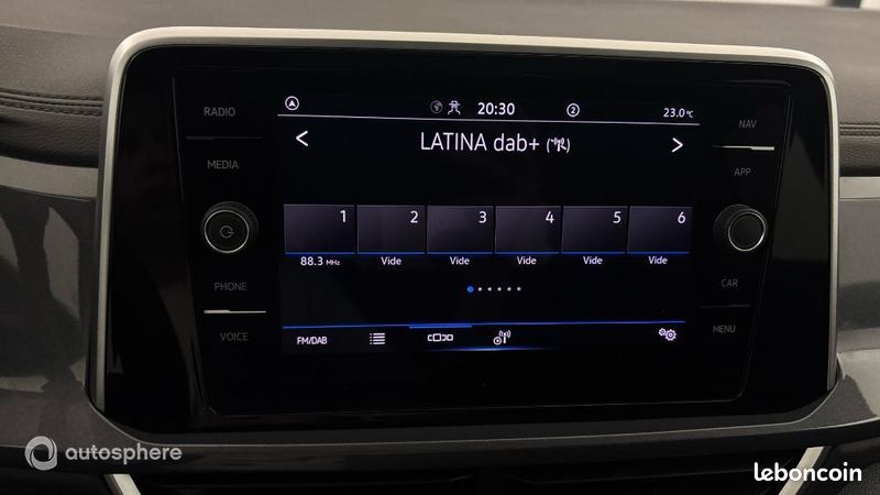 Volkswagen T-Roc 1.5 TSI EVO 150ch Style DSG7 (image 18)
