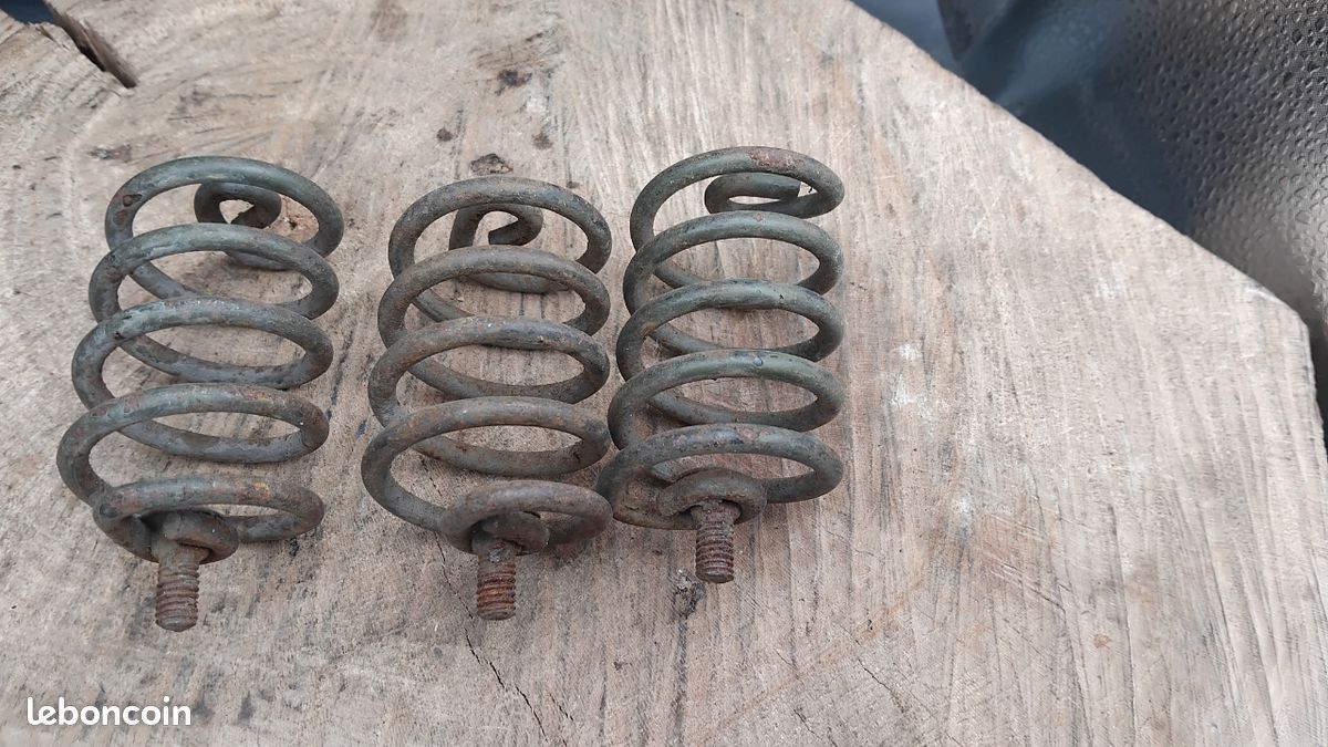 Très ancienne selle 3 ressorts vélo ancien 1900