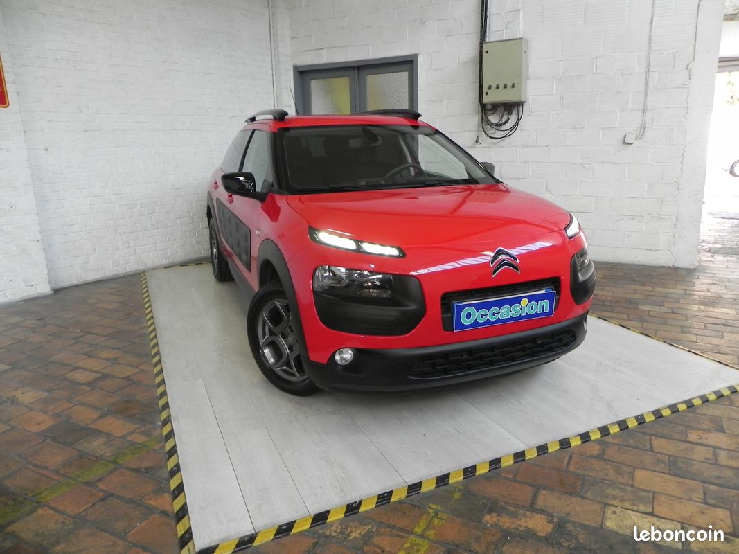 C4 CACTUS 1.2 Puretech 82 / 53000 kms / GPS / CAMERA Voitures