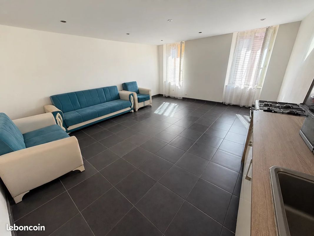 Appartement 3 pièces 57 m² · à Le Luc · 57 m² · 120 000 €