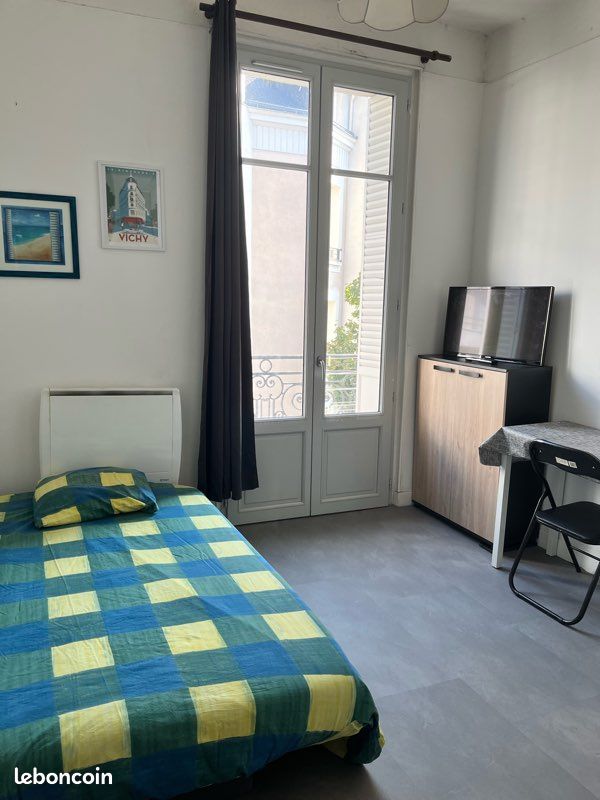 Appartement 1 pièce 15 m² · à Vichy · 15 m² · 320 €