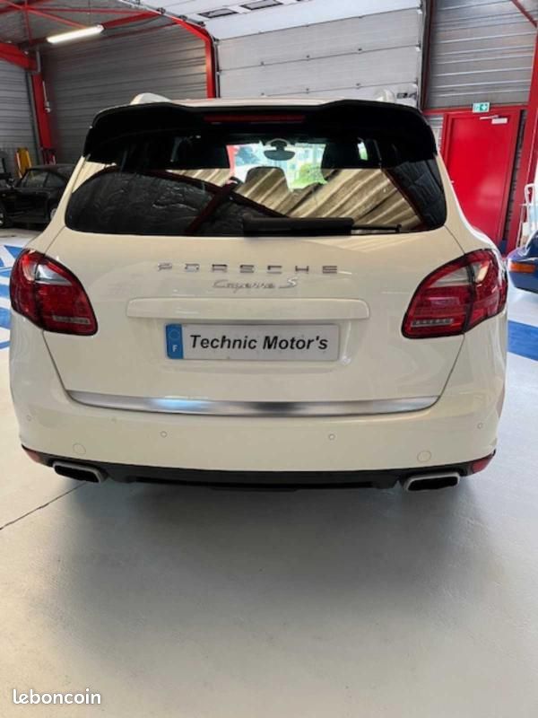 Porsche Cayenne S (image 2)
