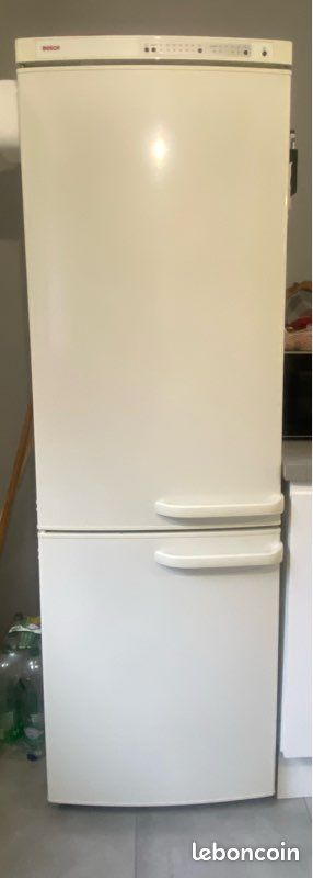 Grand frigo combiné BOSCH (image 2)