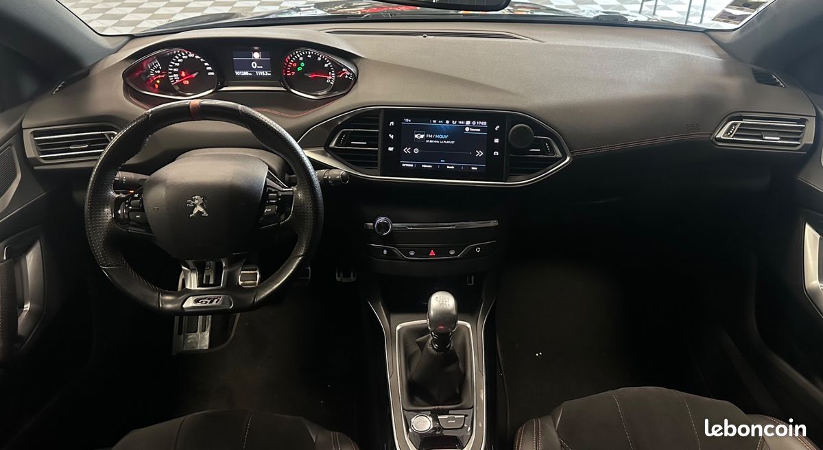 PEUGEOT 308 GTI 1.6 THP 270 by Peugeot Sport (image 18)