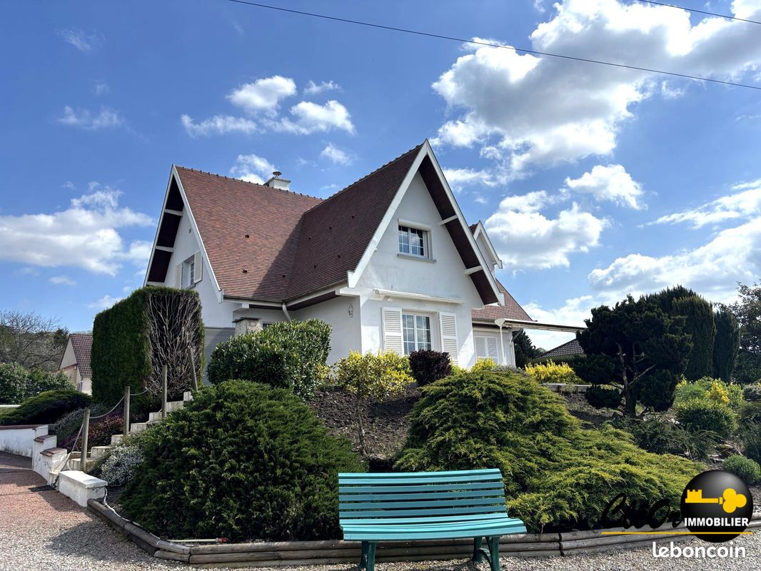 Maison 6 pièces 198 m² · à Saint-Léger-sur-Dheune · 198 m² · 310 000 €