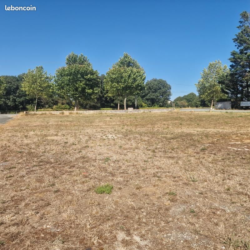 Terrain 1 037 m² Saint Agnant · à Saint-Agnant · 77 000 €