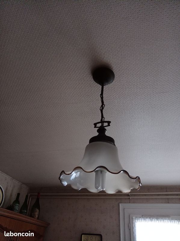 Lustre (image 1)
