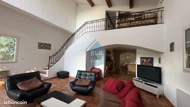Maison 8 pièces 230 m² · à Aimargues · 230 m² · 620 000 €