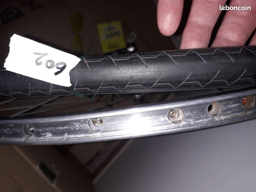 ROUE ARRIÈRE MAVIC MA 700c hub maillard 1986 VELO route CLINCHER 126mm rims D11 EUR 35,00 - FR