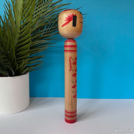 Rare poupée Kokeshi artisanale de Yamagata