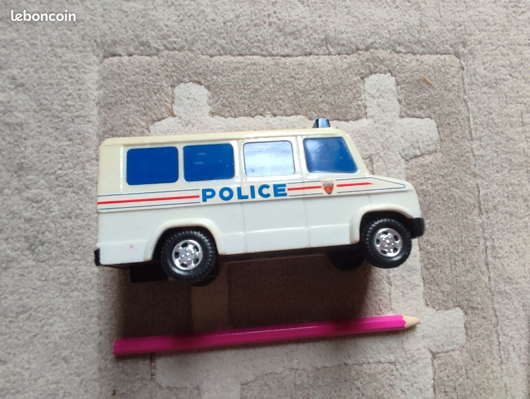 Camions au choix (jouets) (image 1)