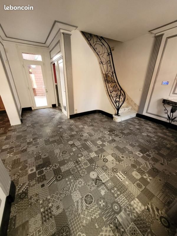 Maison 7 pièces 180 m² · à Annœullin · 180 m² · 990 €/mois
