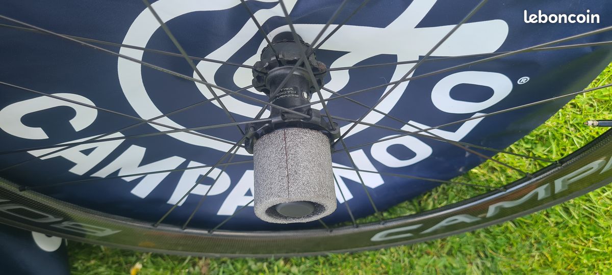 Roue Arrière Carbone Campagnolo Bora – Boyau, à Réparer, Pour Pièces