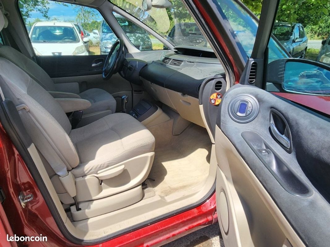 RENAULT GRAND ESPACE IV 2.2 dCi - 150 Expression Proactive A (image 9)