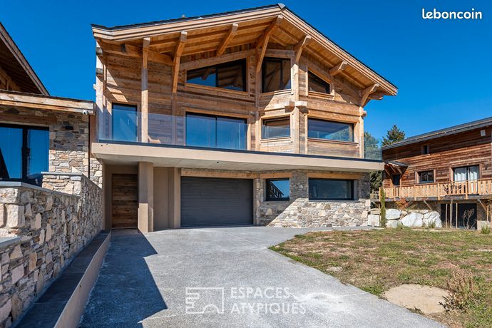 Chalet 7 pièces 270 m²