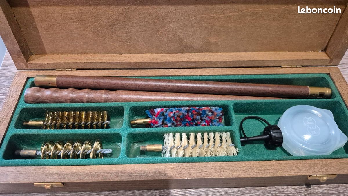 Kit de nettoyage luxe pour calibre 12 boite en bois (image 1)