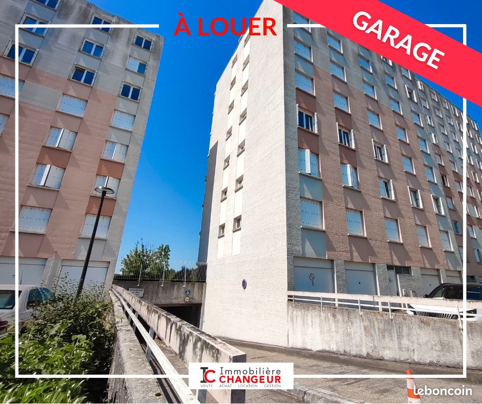 Parking/box VOIRON · 99 €/mois