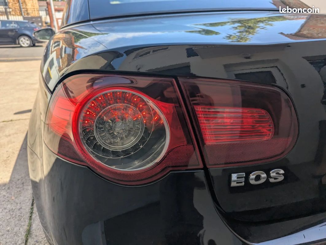 VOLKSWAGEN EOS 2.0 16S TDI 140 CR FAP Carat Toit Ouvrant/ Sièges Chauffant (image 32)
