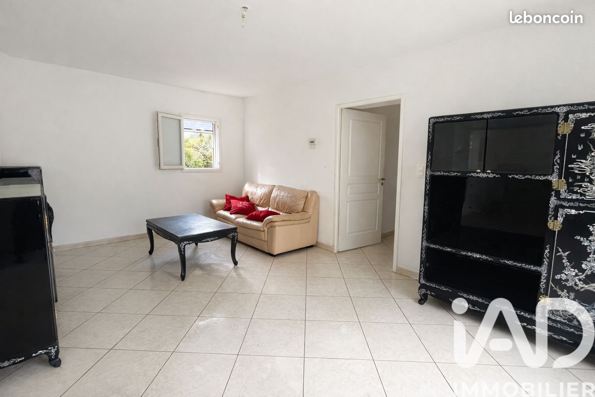 Propriété 11 pièces 254 m² (image 17)