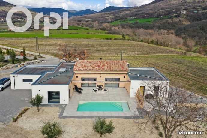 Villa 6 pièces 170 m²