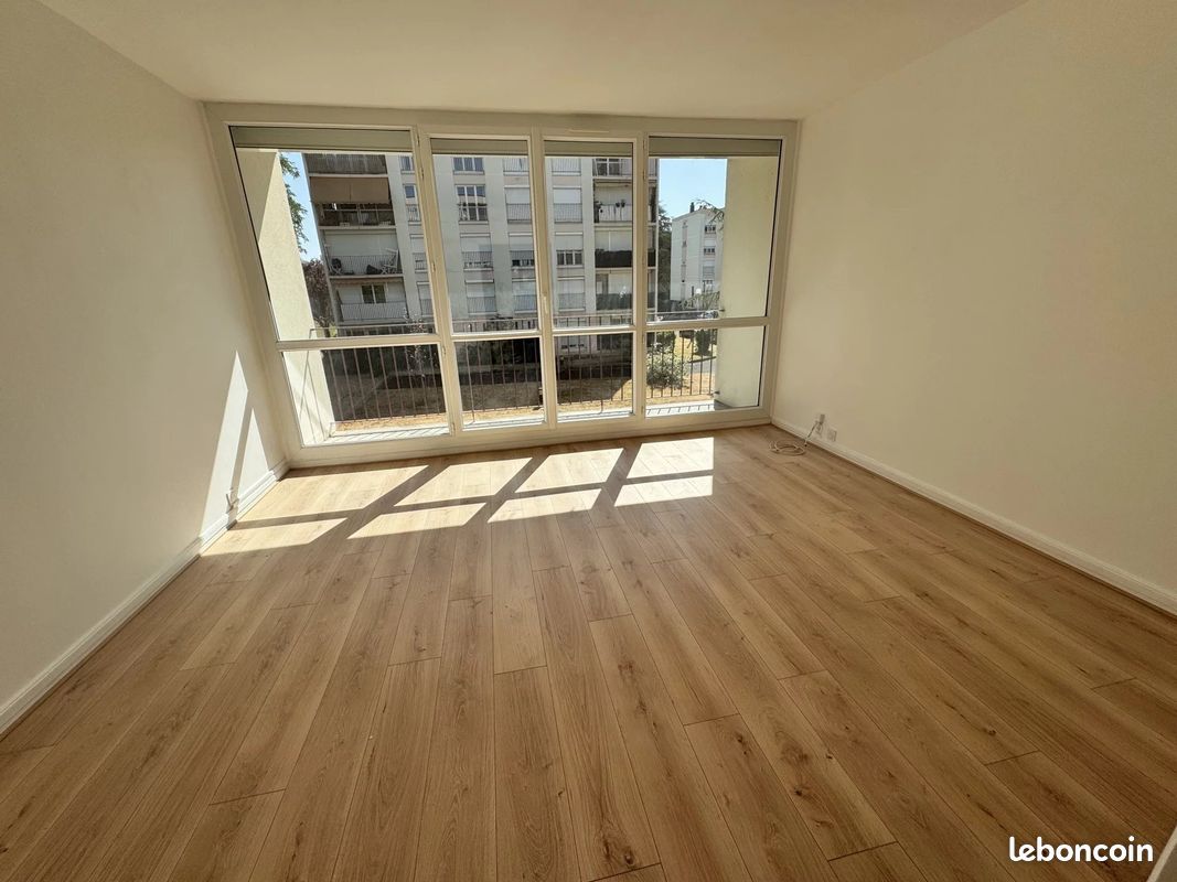 Appartement 3 pièces 60 m² · à Yerres · 60 m² · 990 €