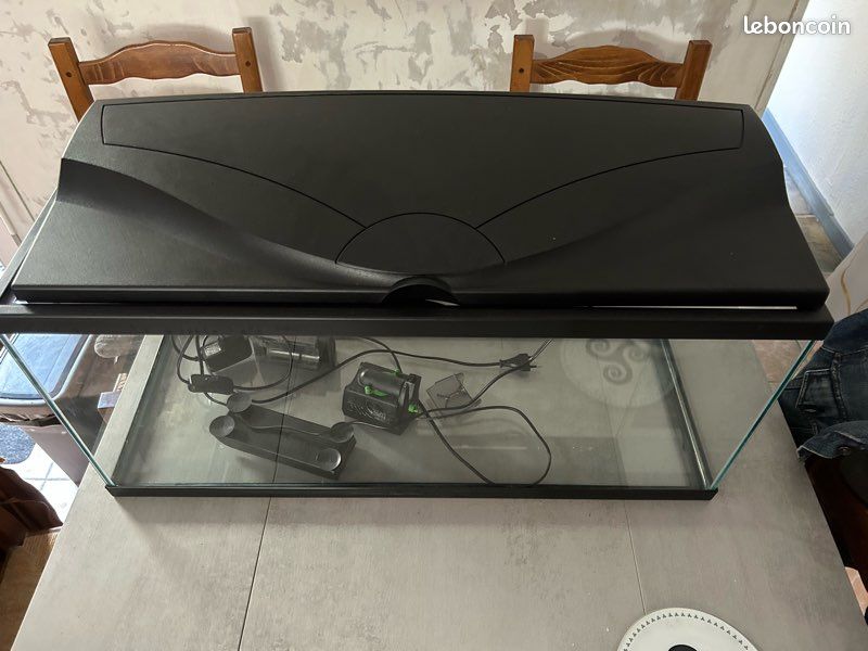 Aquarium 80L (image 1)