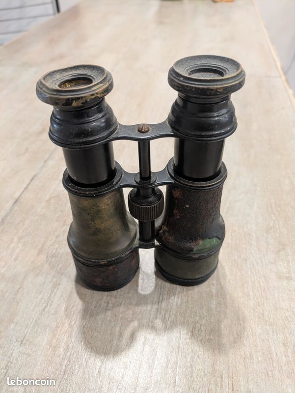 Jumelles vintage à collectionner avec une finition deux tonnes