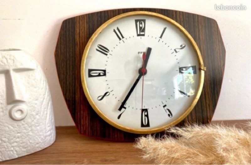 FONCTIONNE Pendule / horloge murale FFR Formica marron rouge 1950-1970 (vintage 50s-70s) #61 (image 3)