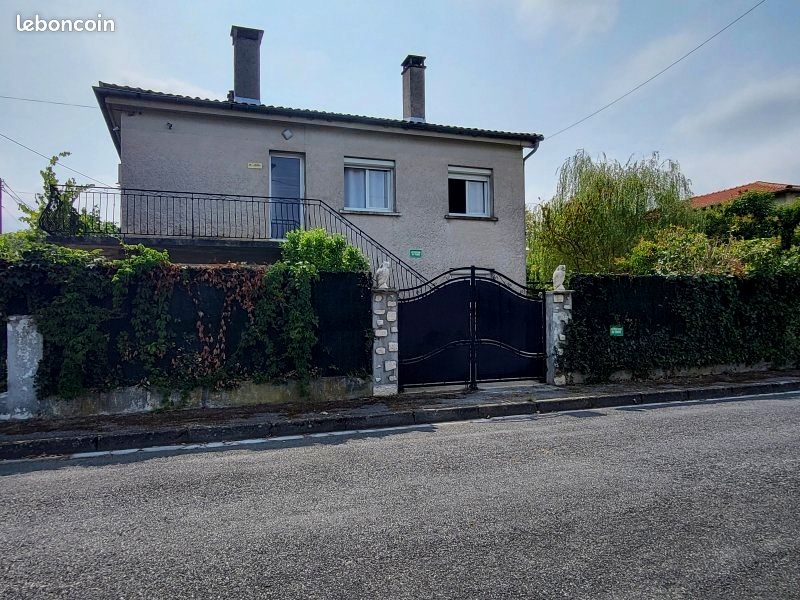 Maison 9 pièces 130 m² · à Castres · 130 m² · 180 000 €