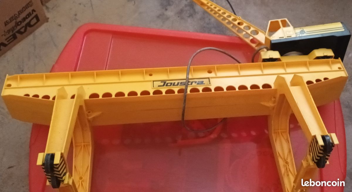 Grue Pelle Sur Chenilles Joustra - Jaune Et Rouge - Acier Embouti - Fonctionne