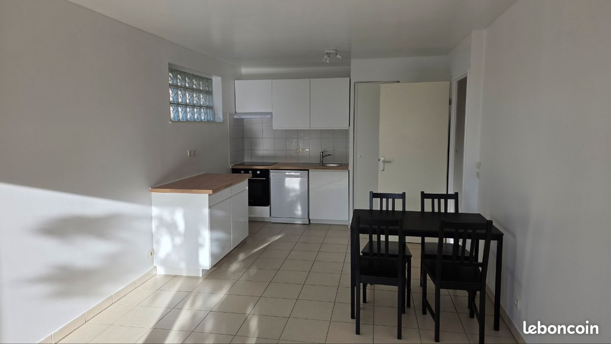 Appartement 2 pièces 45 m² · à Corbeil-Essonnes · 45 m² · 935 €/mois