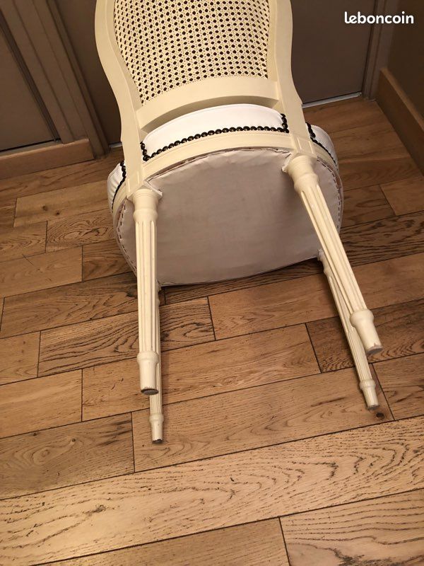 Chaise Peut etre2 à voir (image 4)